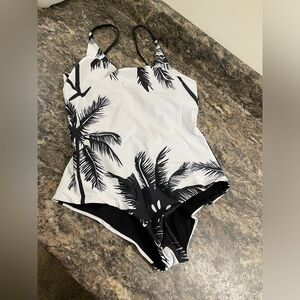 PatPat Women's One Piece Swimsuit M Black Palm Tree Print (SKU514)